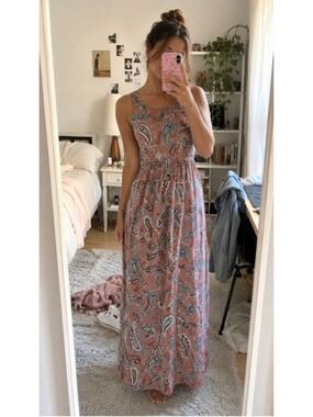 Trendy boutique Pink Paisley Maxi Dress